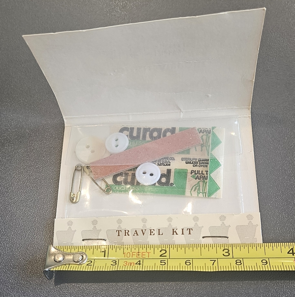 Vintage Holiday Inn Honolulu Airport Travel Kit - Picture 5 of 5